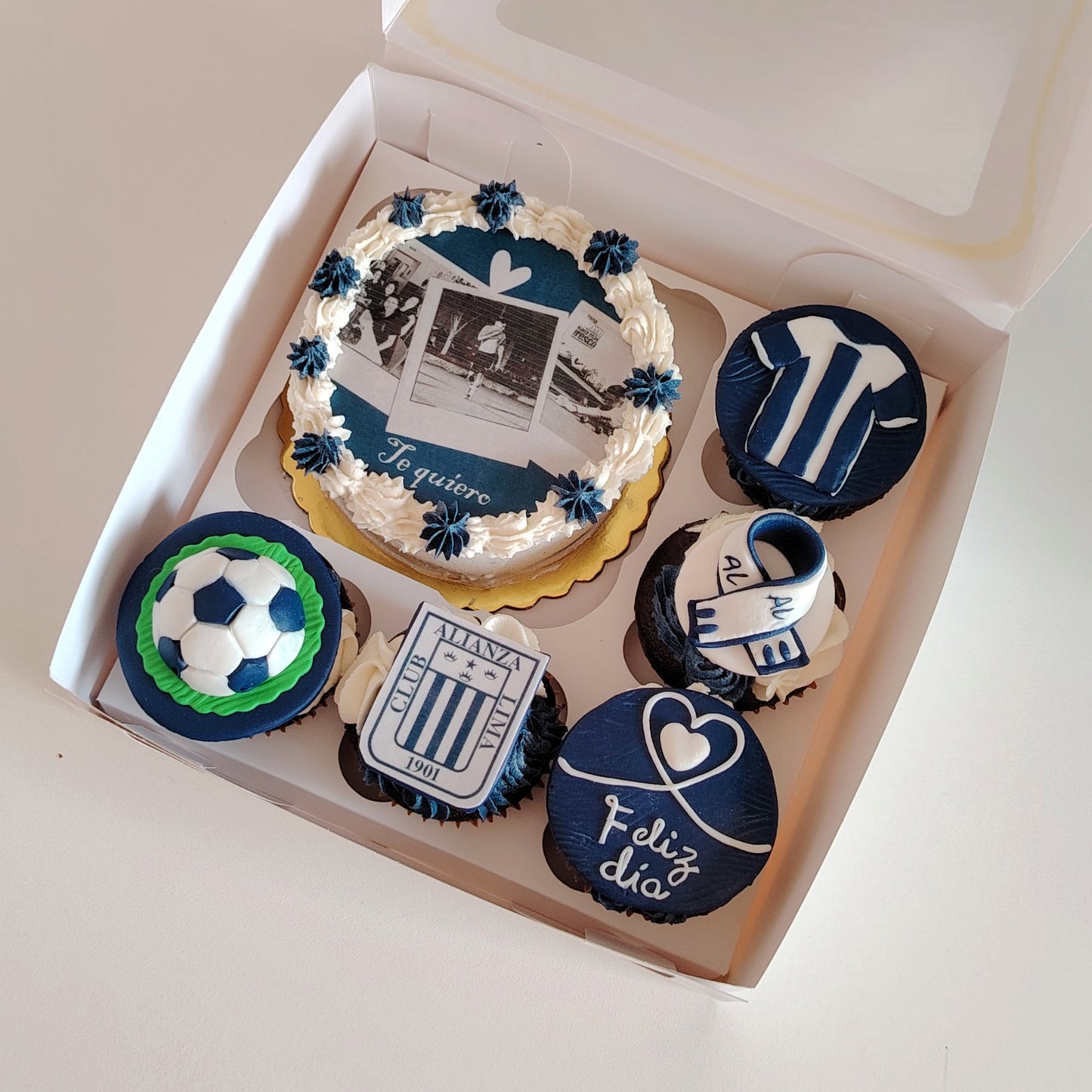 Bento Box Alianza Lima con foto comestible